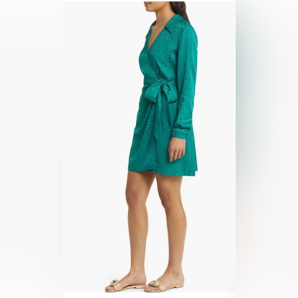 Lilly Pulitzer Nicolina long sleeve Teal bottom Wrap Dress 8 - Picture 3 of 13